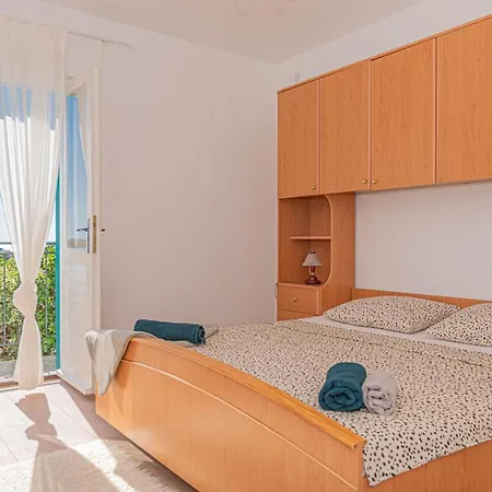Nocturno Apartment *