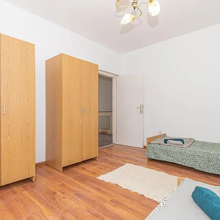 Nocturno Rogoznica (Sibenik-Knin)