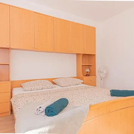 Nocturno Appartamento Rogoznica (Sibenik-Knin)