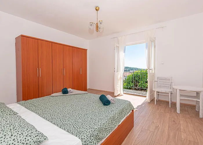 Nocturno Rogoznica (Sibenik-Knin)